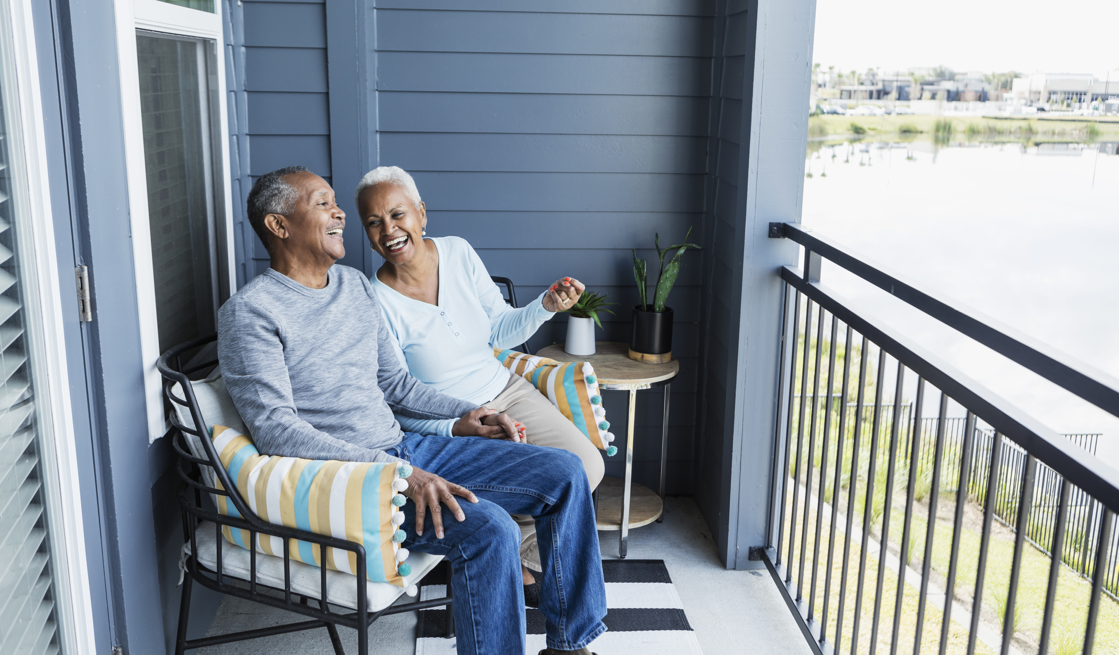 6 Tips To Decorate Your Apartment Balcony On A Budget - Southern Management